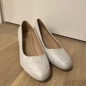 Silver heels (new!)